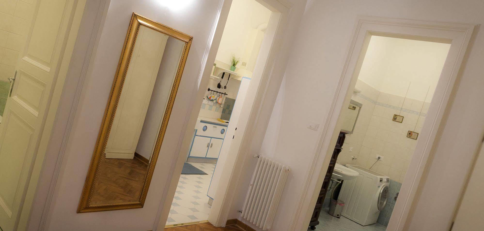 Domus Liberta - Boutique Rooms Триест Экстерьер фото