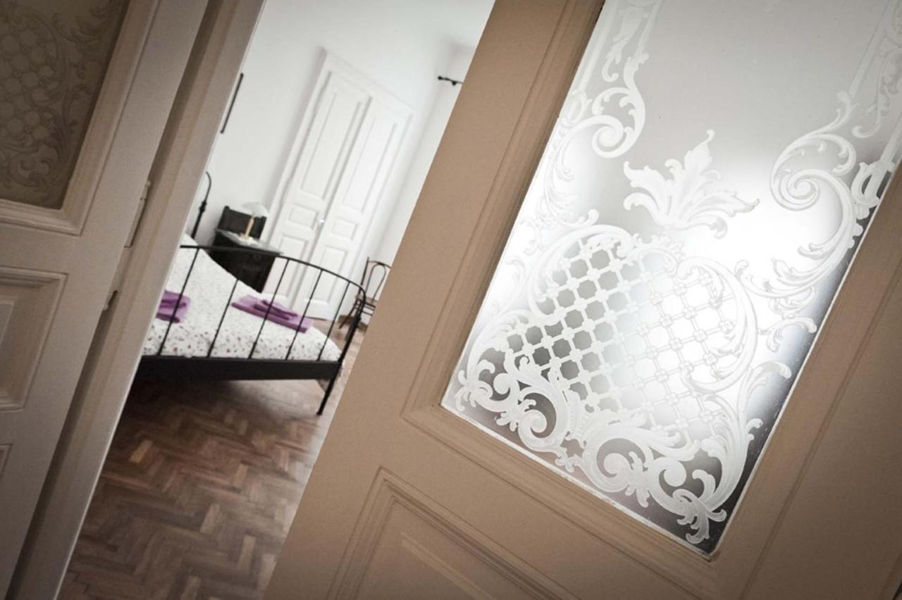 Domus Liberta - Boutique Rooms Триест Экстерьер фото